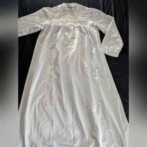 Collette By Miss Elaine Robe/Gown